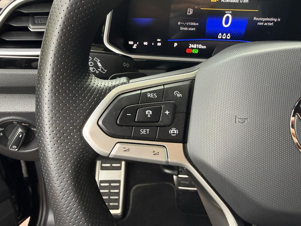 Volkswagen T-Roc 1.5 TSI 150pk DSG R-Line Edition / Navigatie / Camera / Clima / Stoelverwarming