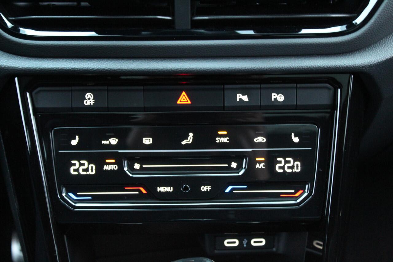 Volkswagen T-Roc 1.5 TSI R-Line Black Edition | Panoramadak | Fabrieksgarantie