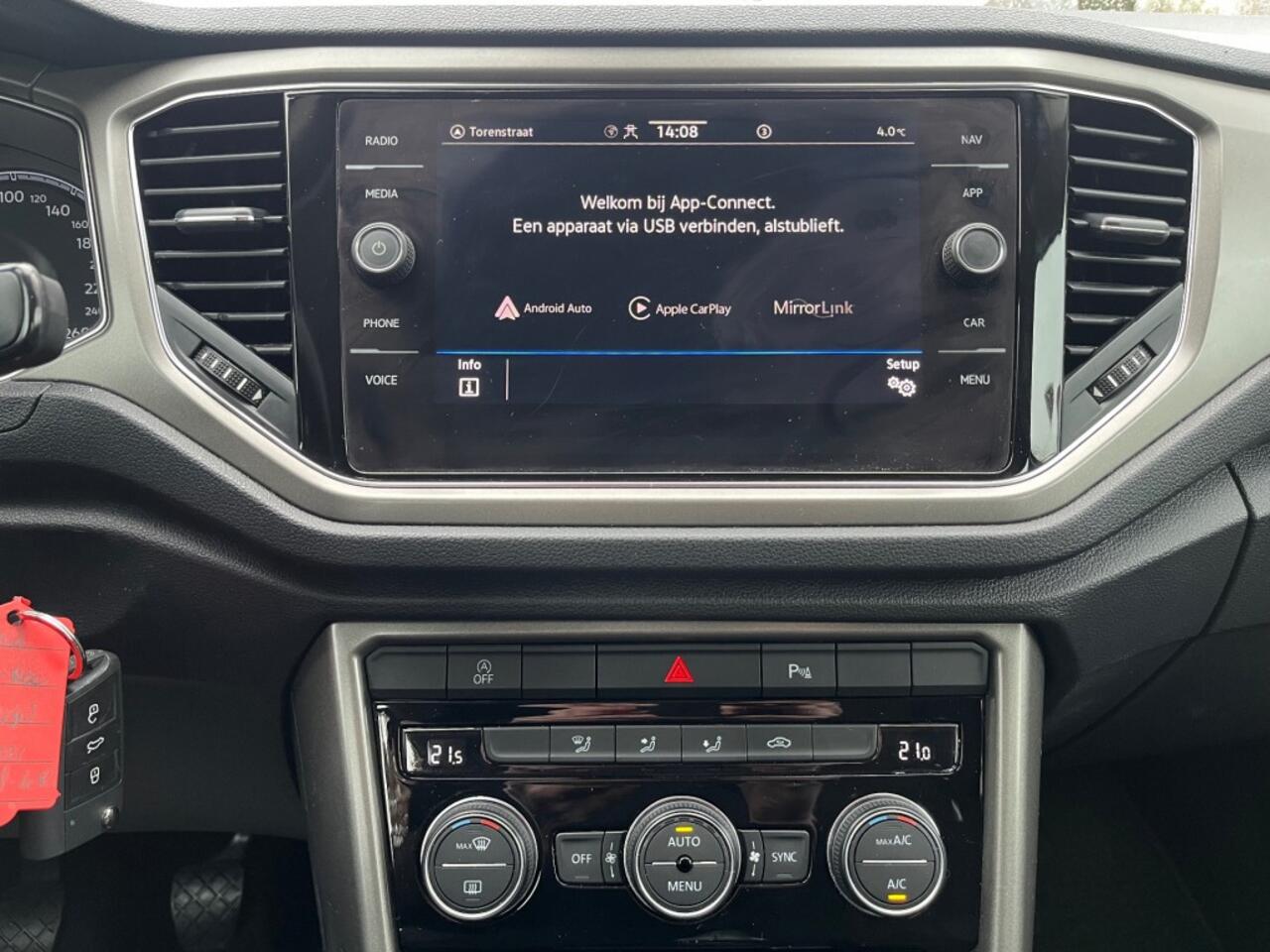 Volkswagen T-Roc 1.0 TSI STYLE / NAVI / CARPLAY / ADAP. CRUISE / PDC / DAB / 16'' LMV