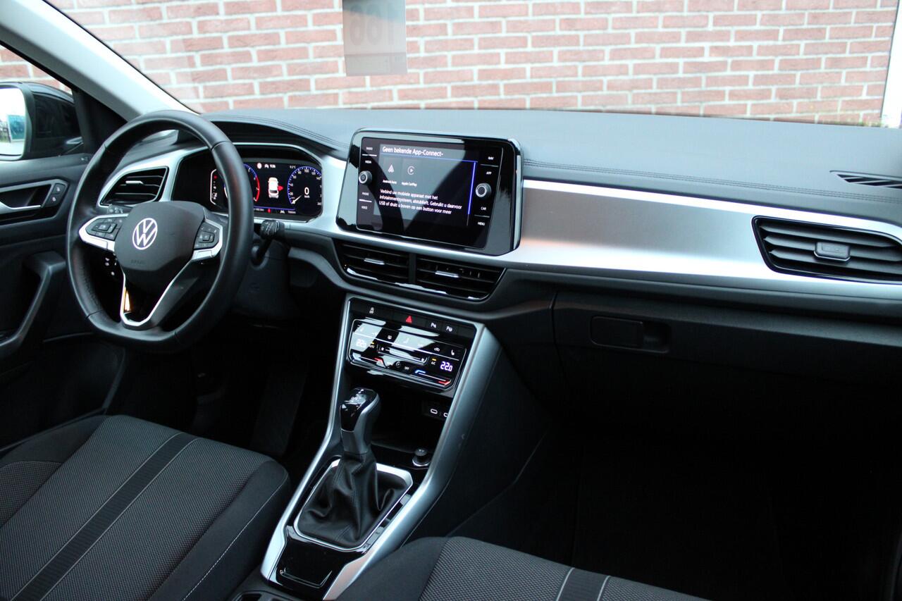 Volkswagen T-Roc 1.5 TSI 150PK DSG Style |I.Q. LIGHTS|ACC|KEYLESS|CARPLAY|