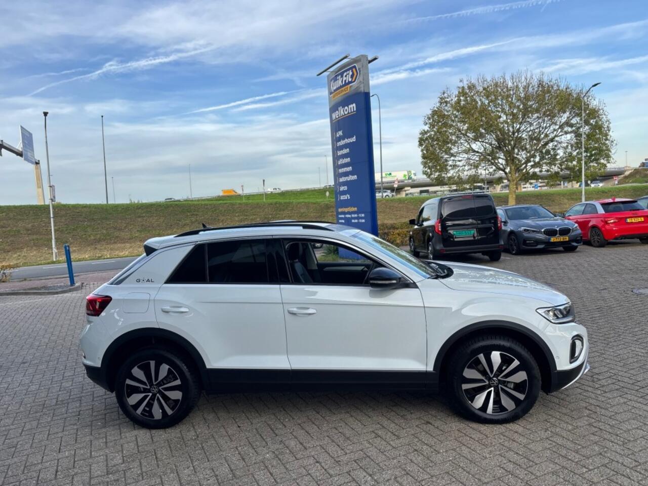 Volkswagen T-Roc 1.0 TSI GOAL EDITION AIRCO NAVI PDC STOELVW.