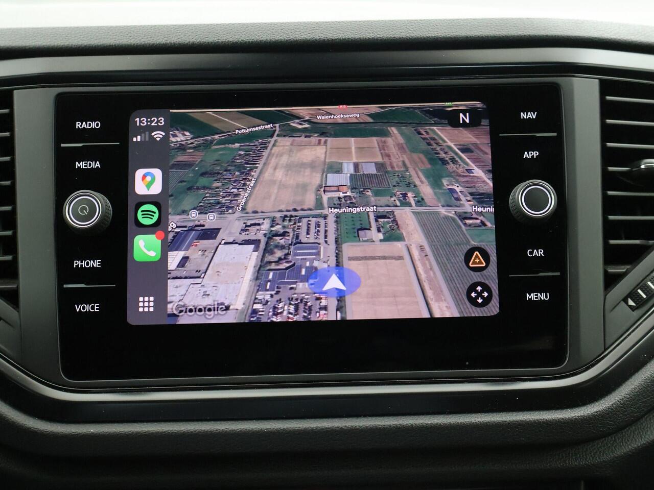 Volkswagen T-Roc 1.0 TSI + APPLE CARPLAY | TREKHAAK | STOELVERW. | KURKUMA YELLOW | CRUISE | PRIVACY