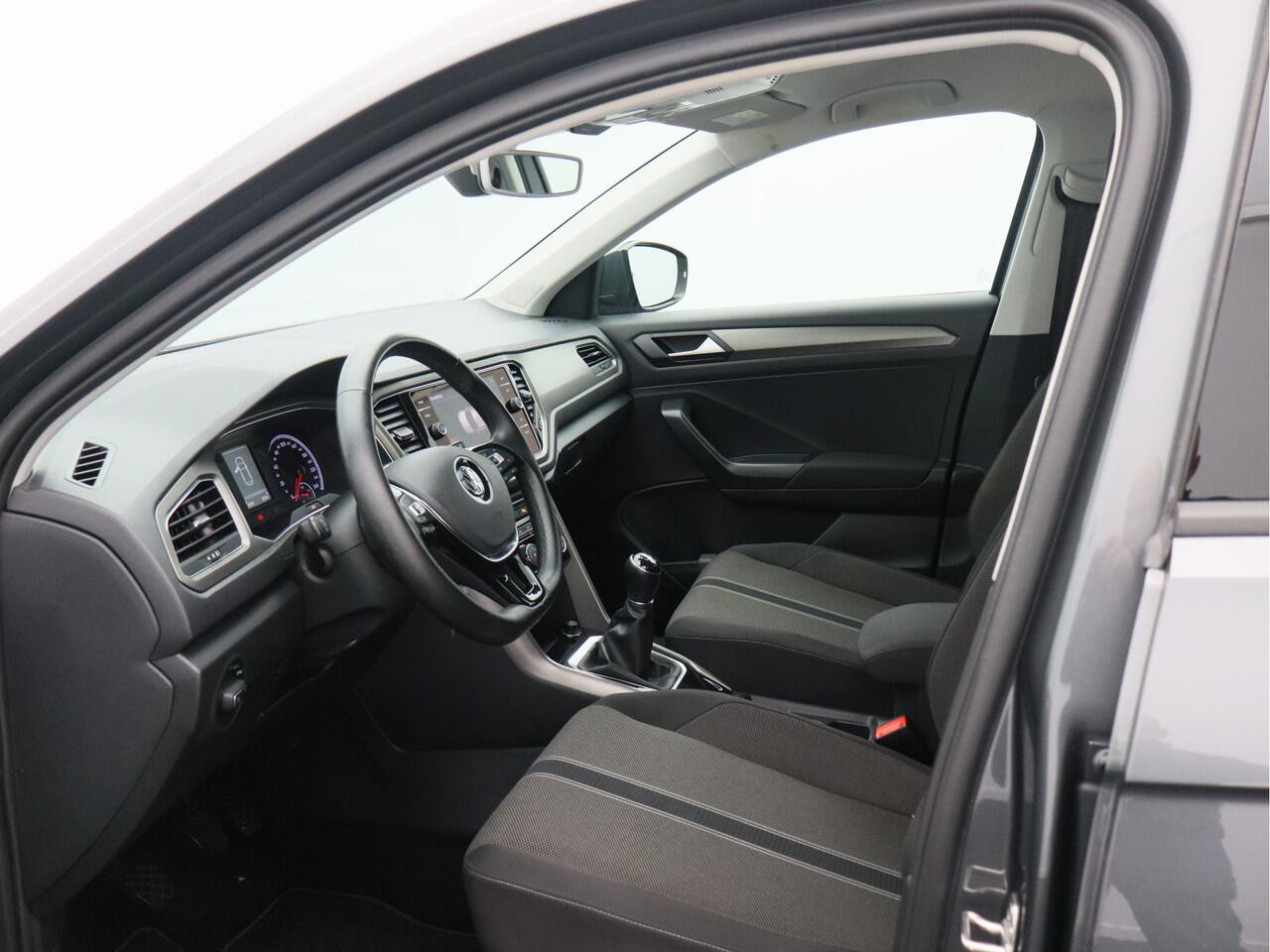 Volkswagen T-Roc 1.0 TSI Style Business/ achteruitrijcamera/ lage km!