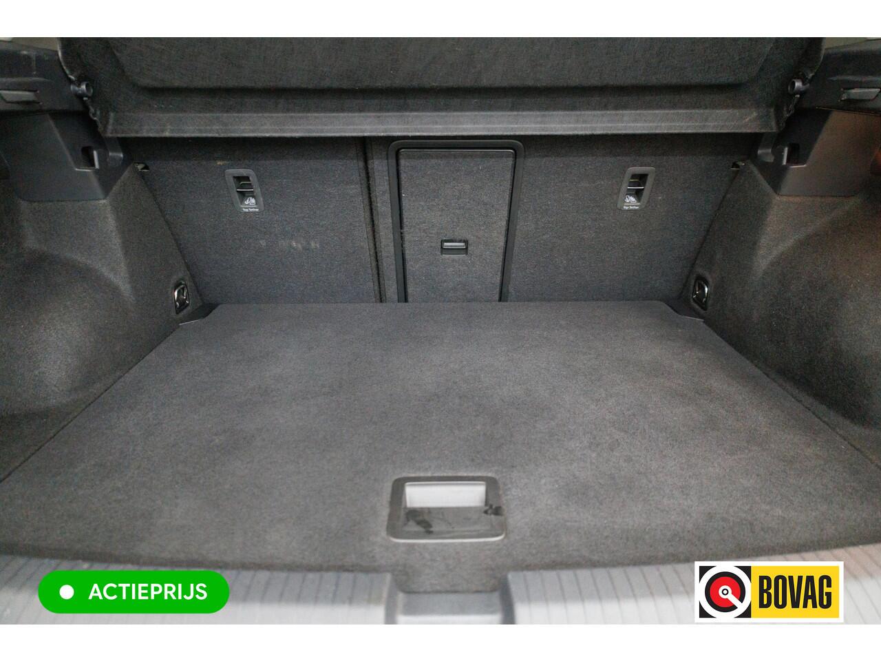 Volkswagen T-Roc 1.0 TSI Goal Edition | Stoelverw. | Apple Carplay / Android auto | PDC V+A | Adaptive cruise | Travel Assist, Automatisch inparkeren, Climate control, all season banden, extra getint glas achter