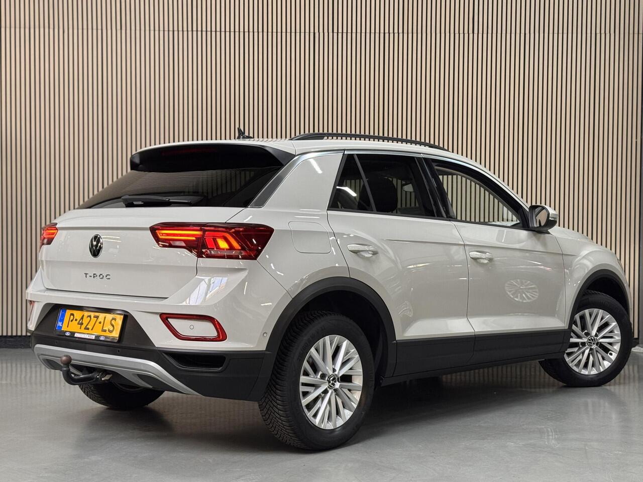 Volkswagen T-Roc 1.5 TSI 150pk DSG Automaat Life Navi Camera Trekhaak Parking pack Digi Dash Dealeronderhouden