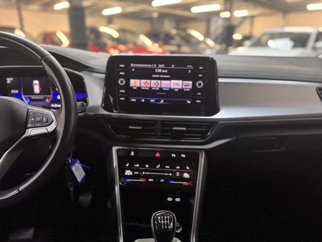 Volkswagen T-Roc 1.0 TSI Life Business Navi Climat Adap Cruise Stoelverwarming Didi Dash Parking pack Dealeronderhouden