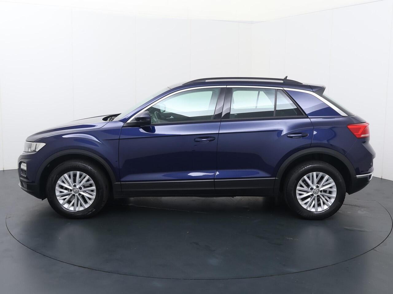 Volkswagen T-Roc 1.5 TSI Style | 150 PK | Trekhaak | Achteruitrijcamera | Adaptive cruise control |