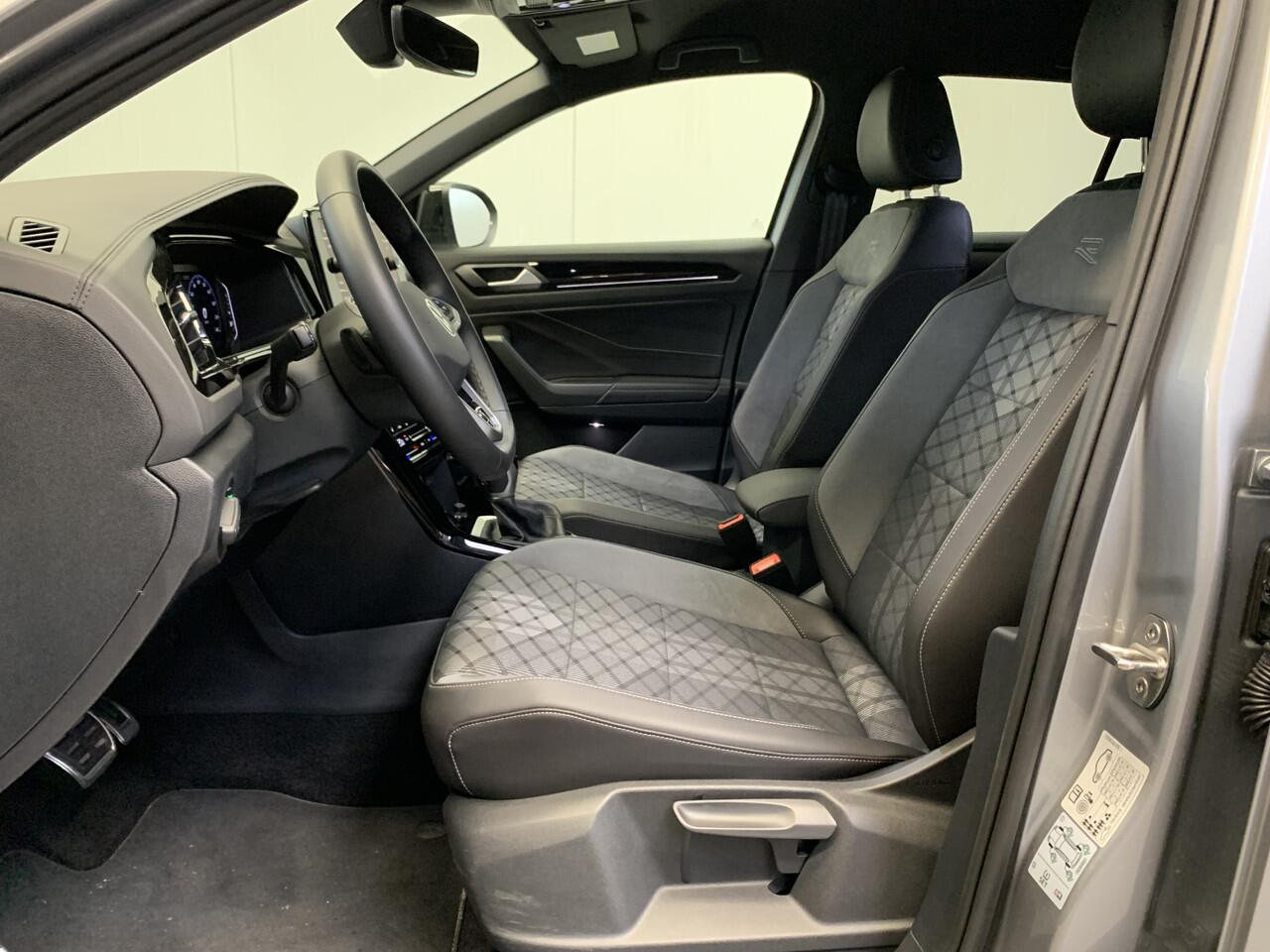 Volkswagen T-Roc 1.5 TSI 150PK R-Line Black Line IQ LIGHT-CAMERA-NAVI-ADAPT.CRUISE-LANE ASSIST-PDC-LMV-ECC