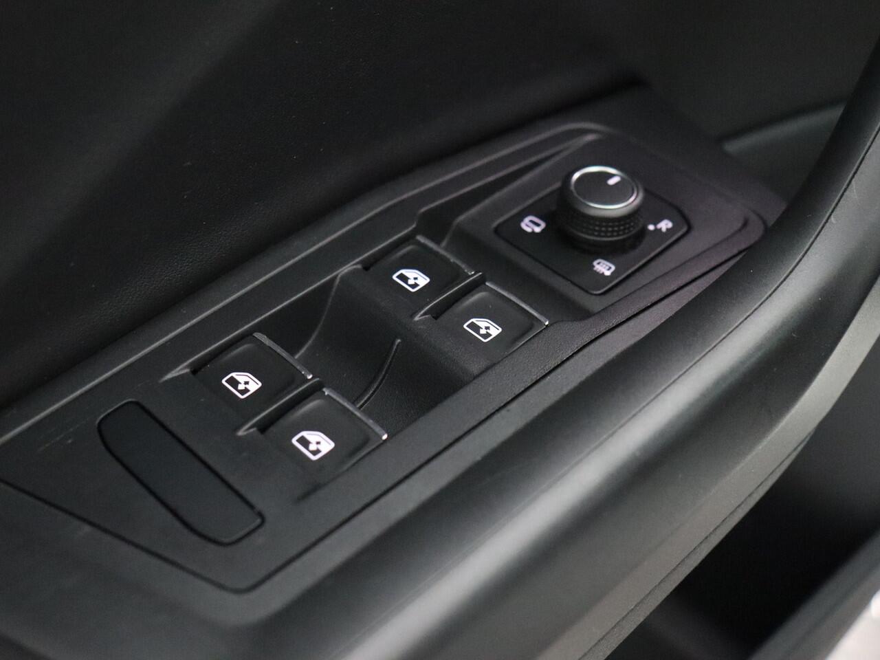 Volkswagen T-Roc Cabrio 1.5 TSI R-Line (Camera / Stoelverw. / ACC / Navi)