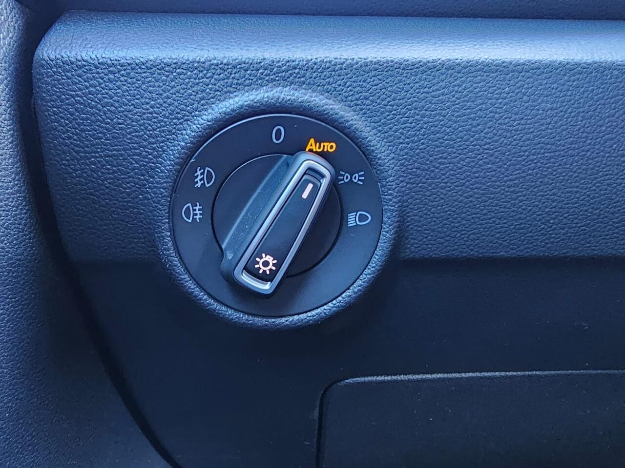 Volkswagen T-Roc 1.5 TSI Sport Business R | Automaat | Trekhaak | Lane Assist | Blind Spot | LED | Navi | ACC | PDC | Winterpakket | Virtual Cockpit |