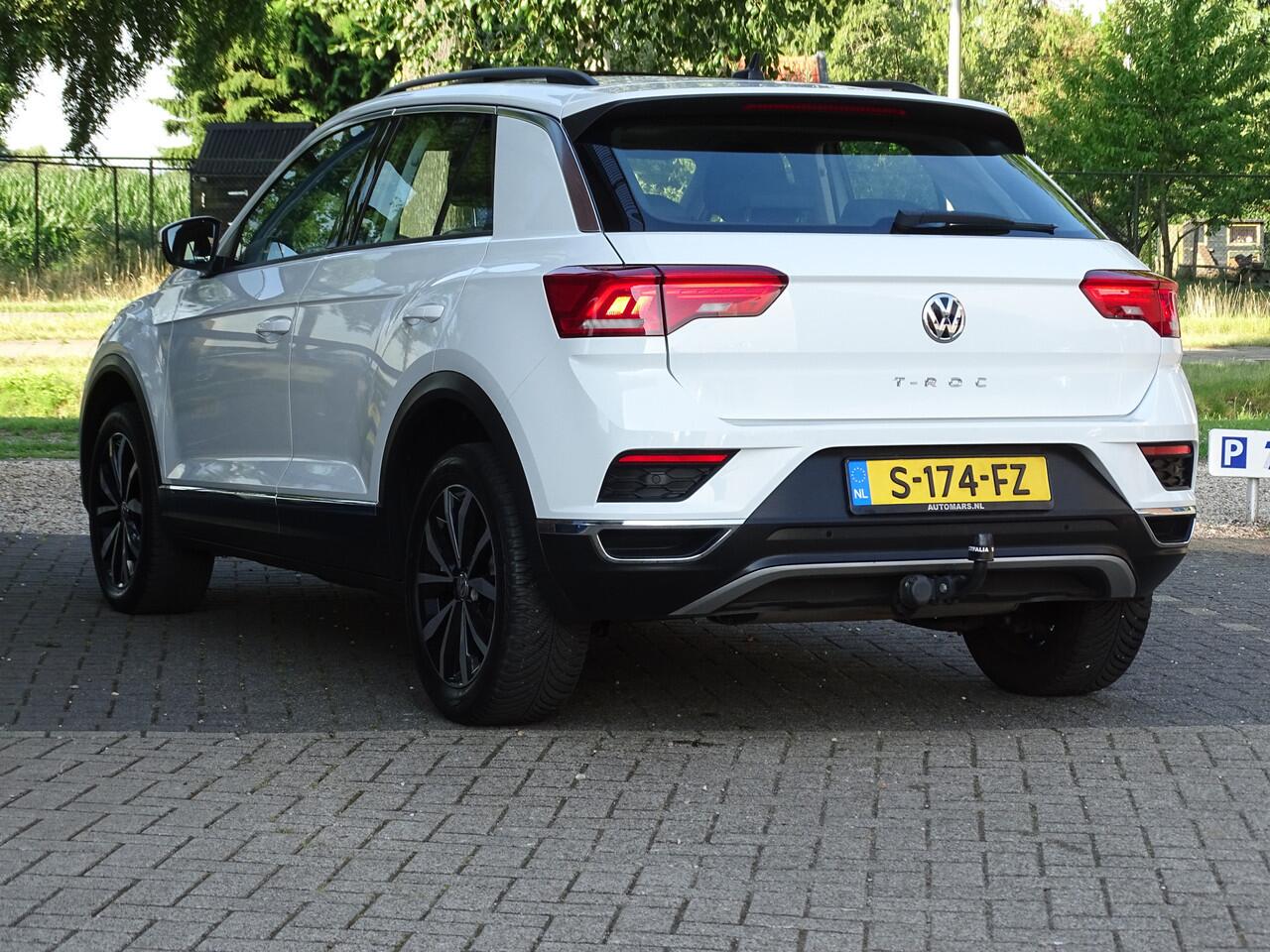 Volkswagen T-Roc 1.0 TSI Style Business Panoramadak Trekhaak