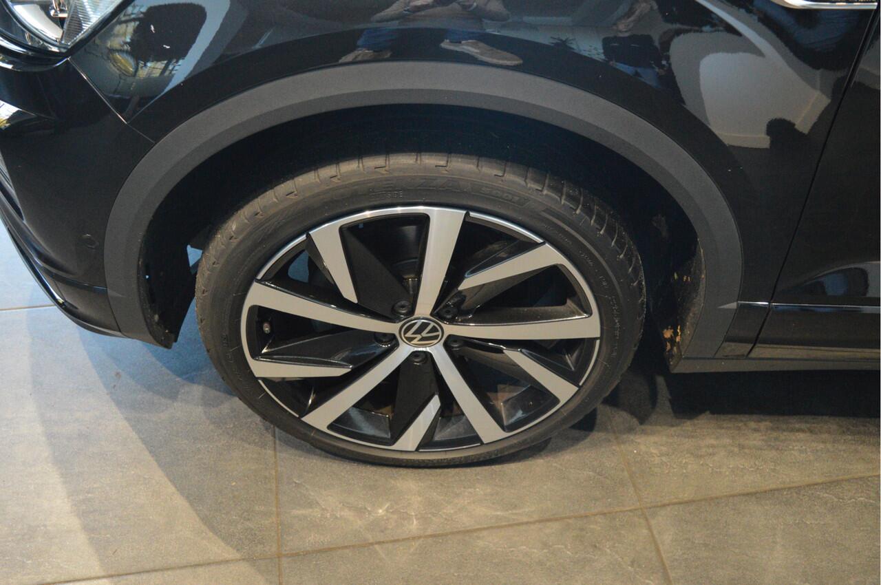 Volkswagen T-Roc Cabrio 1.5 TSI 3X R-LINE Black Style Beats camera trekhaak 19 inch !!