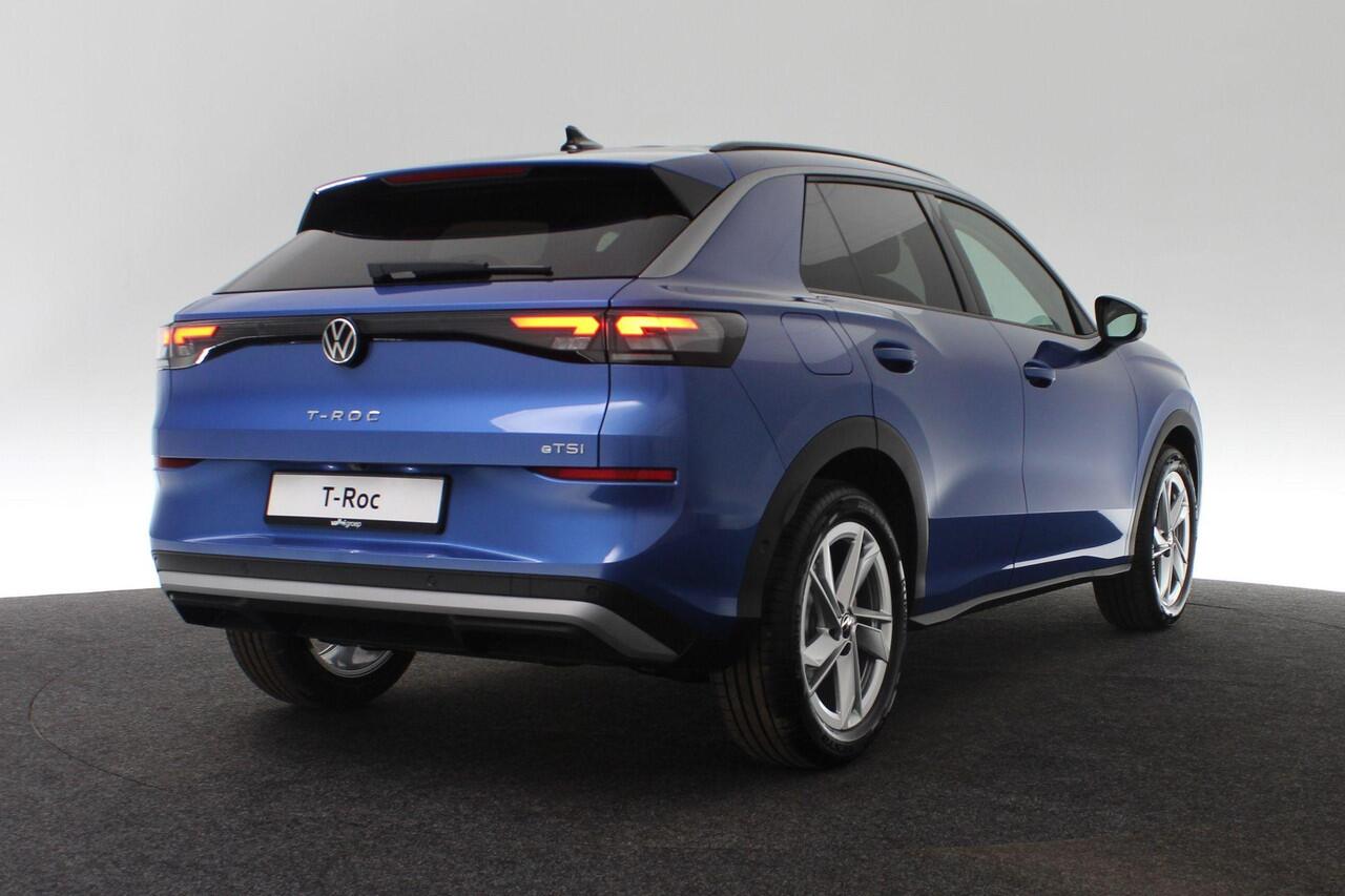 Volkswagen T-Roc Life First Edition 1.5 eTSI 85 kW / 116 pk DSG