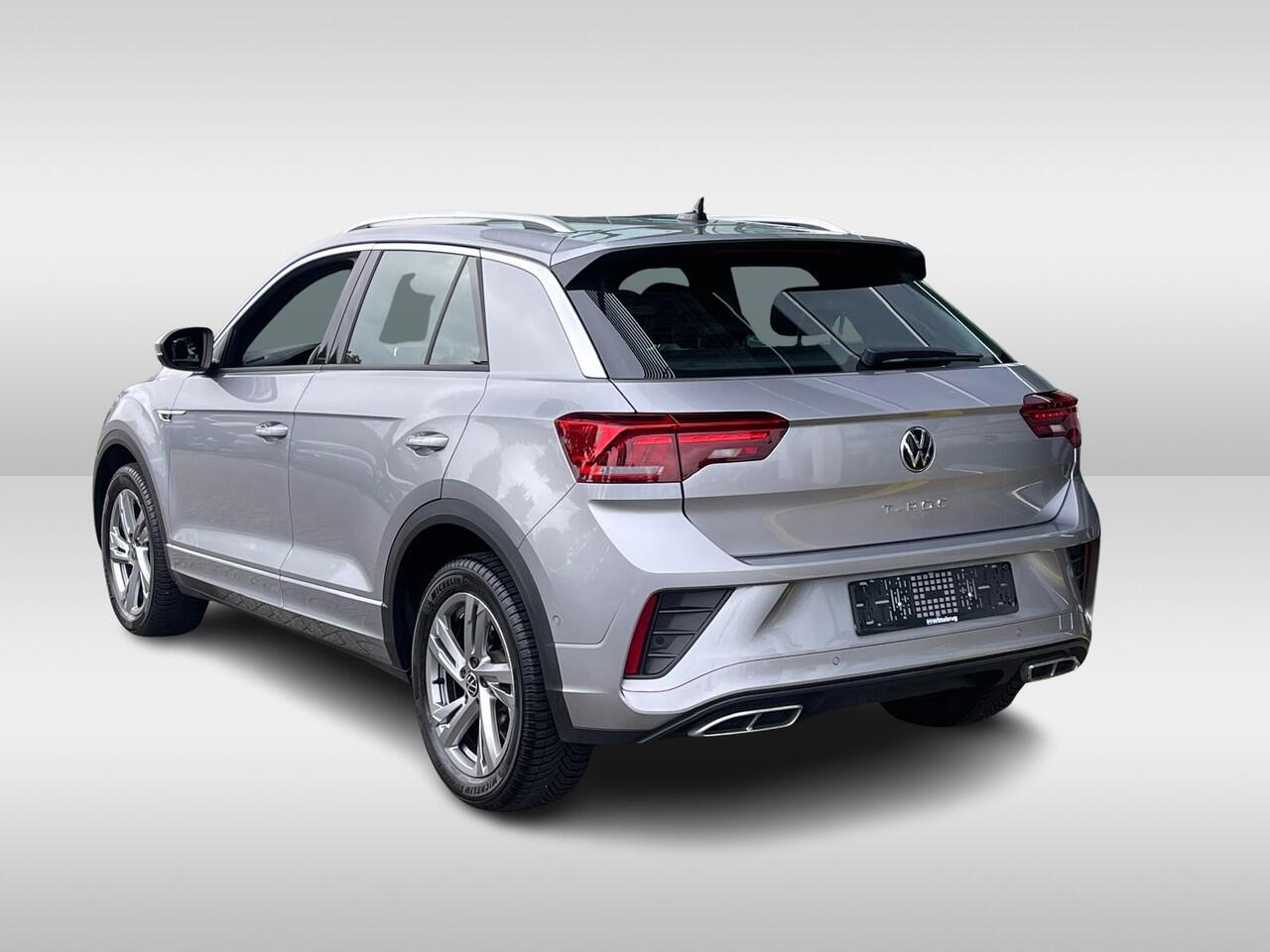 Volkswagen T-Roc 1.5 TSI 150pk DSG R-Line / LED / Navigatie / Camera /Stuur & Stoelverwarming / App-Connect / 17" LMV / VW