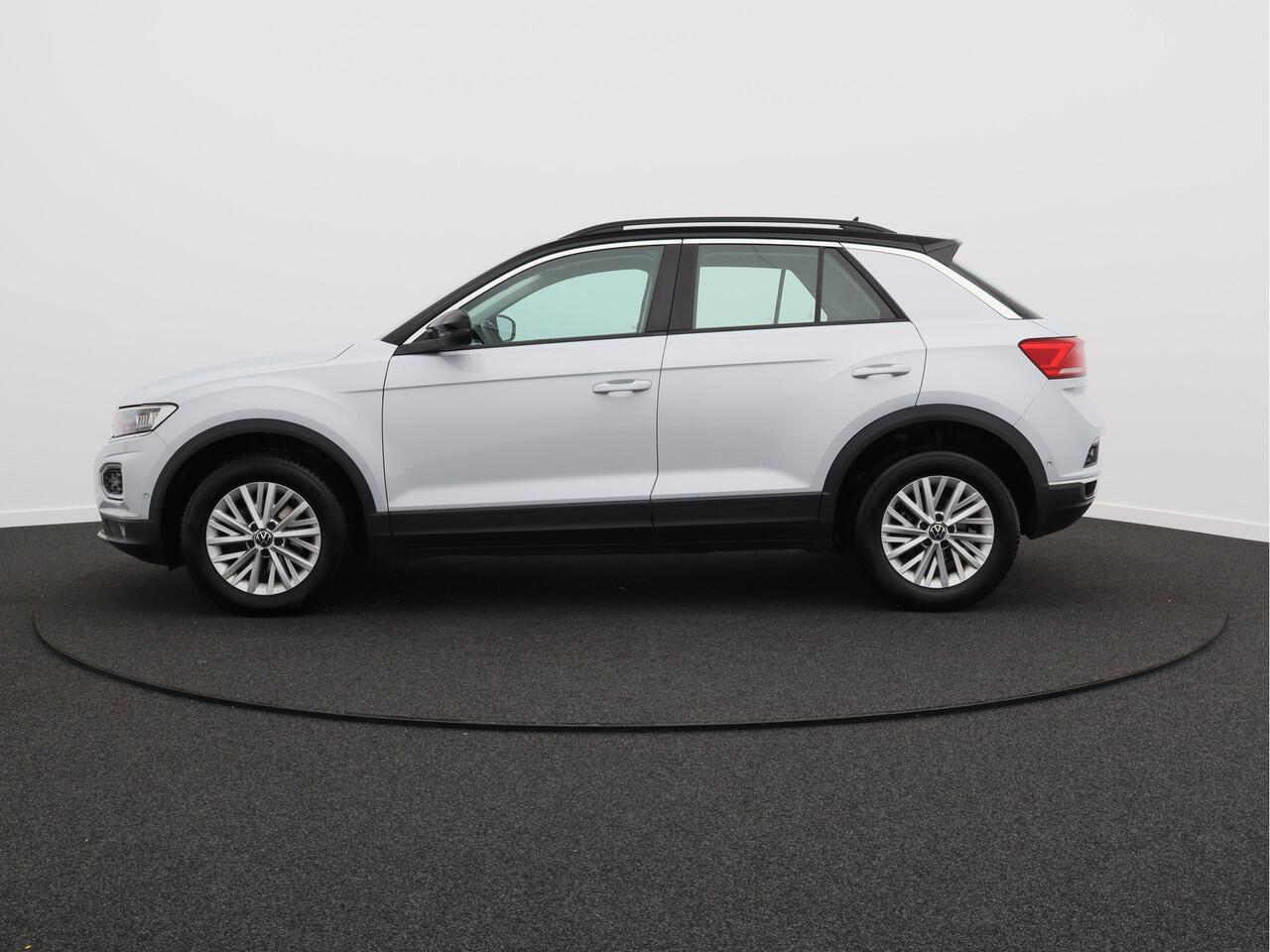 Volkswagen T-Roc 1.0 TSI Style/ lage km/ trekhaak/ zeer mooi!