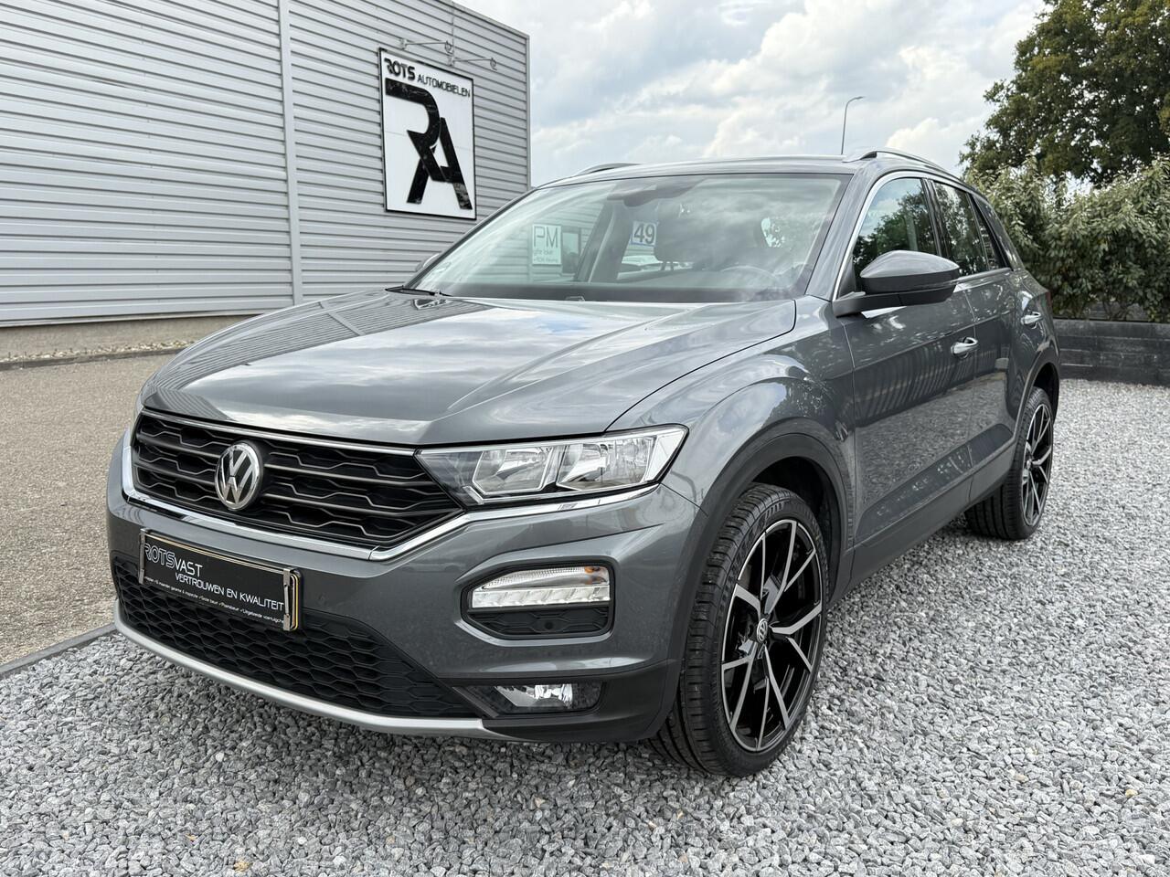 Volkswagen T-Roc 1.0 TSI Style Nav|Camera|ACC|Carplay Grijs