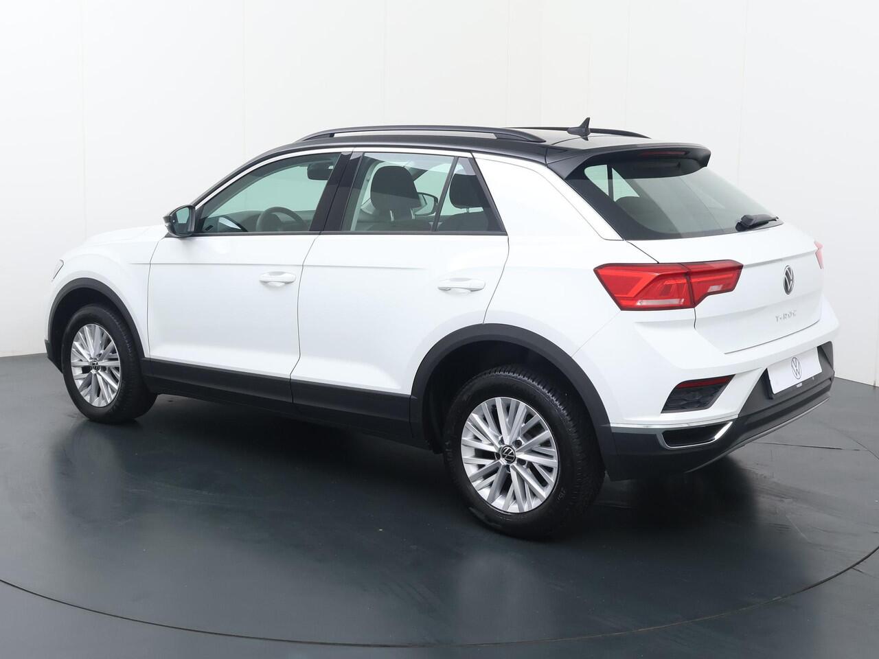 Volkswagen T-Roc 1.0 TSI Style | 110 PK | Climate control | Navigatiesysteem | Adaptive cruise control |