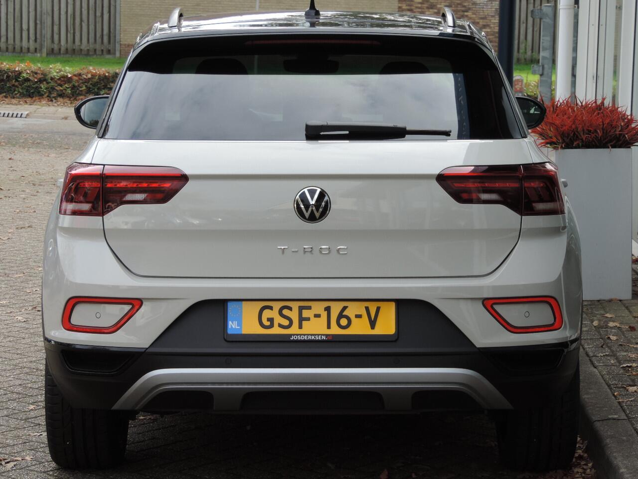 Volkswagen T-Roc 1.5 TSI Black Style DSG - Camera | ACC | Matrix LED | CarPlay | Park Assist | Elek. klep