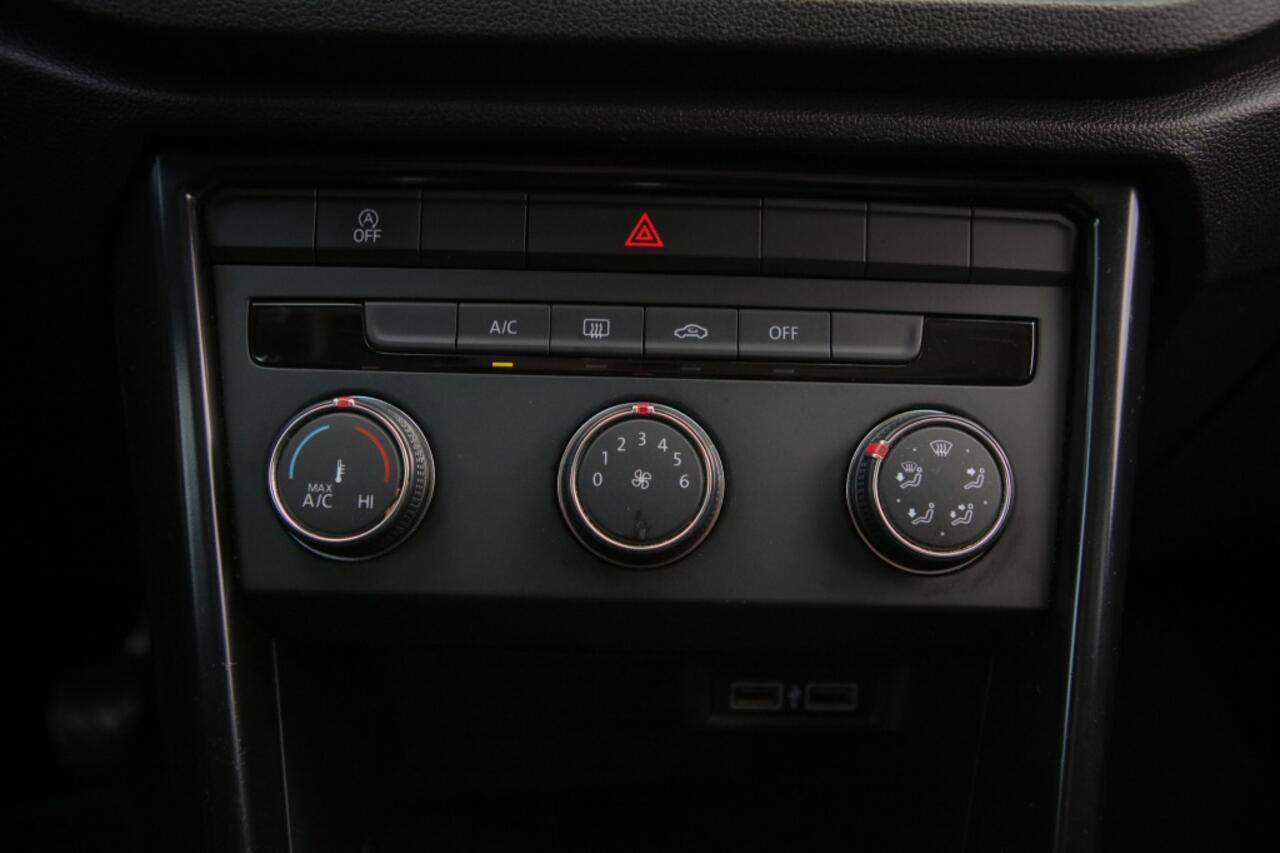 Volkswagen T-Roc 1.0 TSI Sport | Pano |