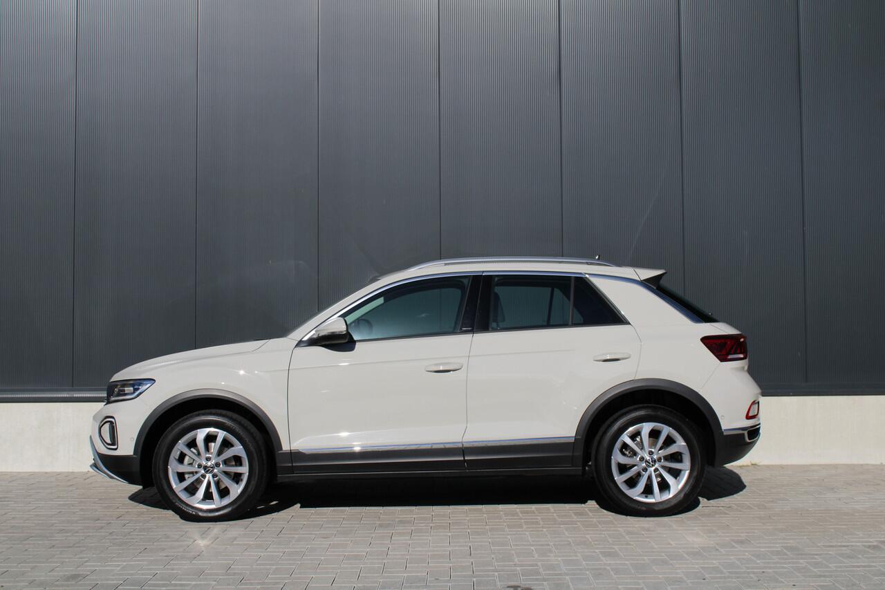 Volkswagen T-Roc 1.5 TSI Style 150pk - ACC - Carplay - Camera - DAB - Verwarmd stuurwiel - Rijklaar