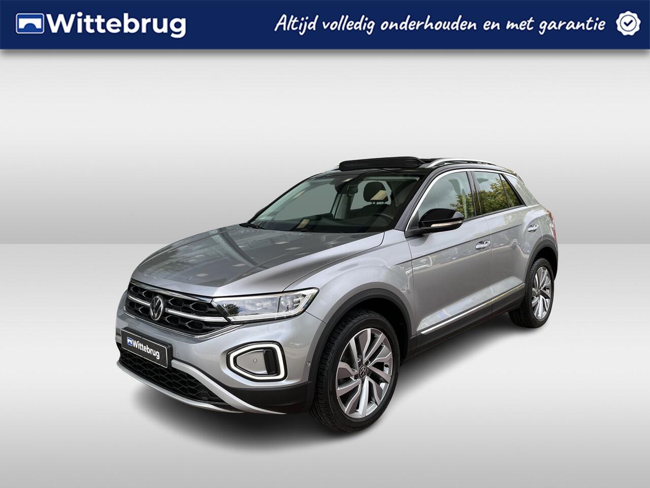 Volkswagen T-Roc 1.5 TSI Style / Panorama dak / Cockpit Pro / IQ light / Stoel verwarming / Camera