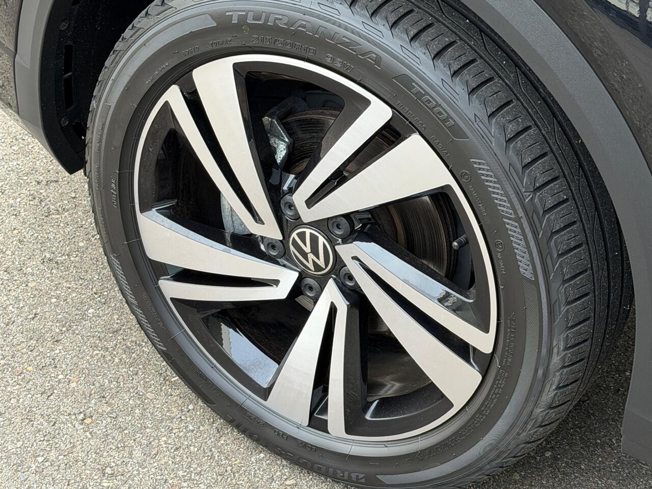 Volkswagen T-Roc 1.5 TSI 150pk DSG R-Line | Camera | Keyless | Elek. Achterklep | Dode hoek | Rijklaar incl. 1 jaar Bovag garantie