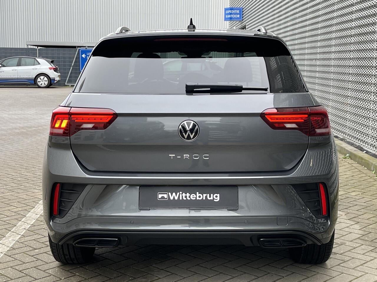 Volkswagen T-Roc 1.5 TSI 150 PK R-Line / Digital Cockpit Pro / Elektrisch Achterklep / Black Style / IQ Light / Achteruitrijcamera / 18''LMV **