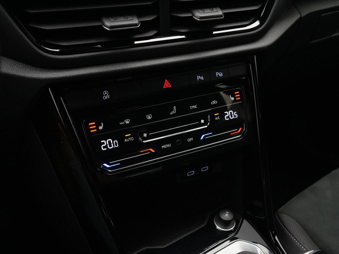 Volkswagen T-Roc 1.5 TSI 150 pk DSG Style | Achteruitrijcamera | Stoelverwarming | Navigatie | Adaptive Cruise