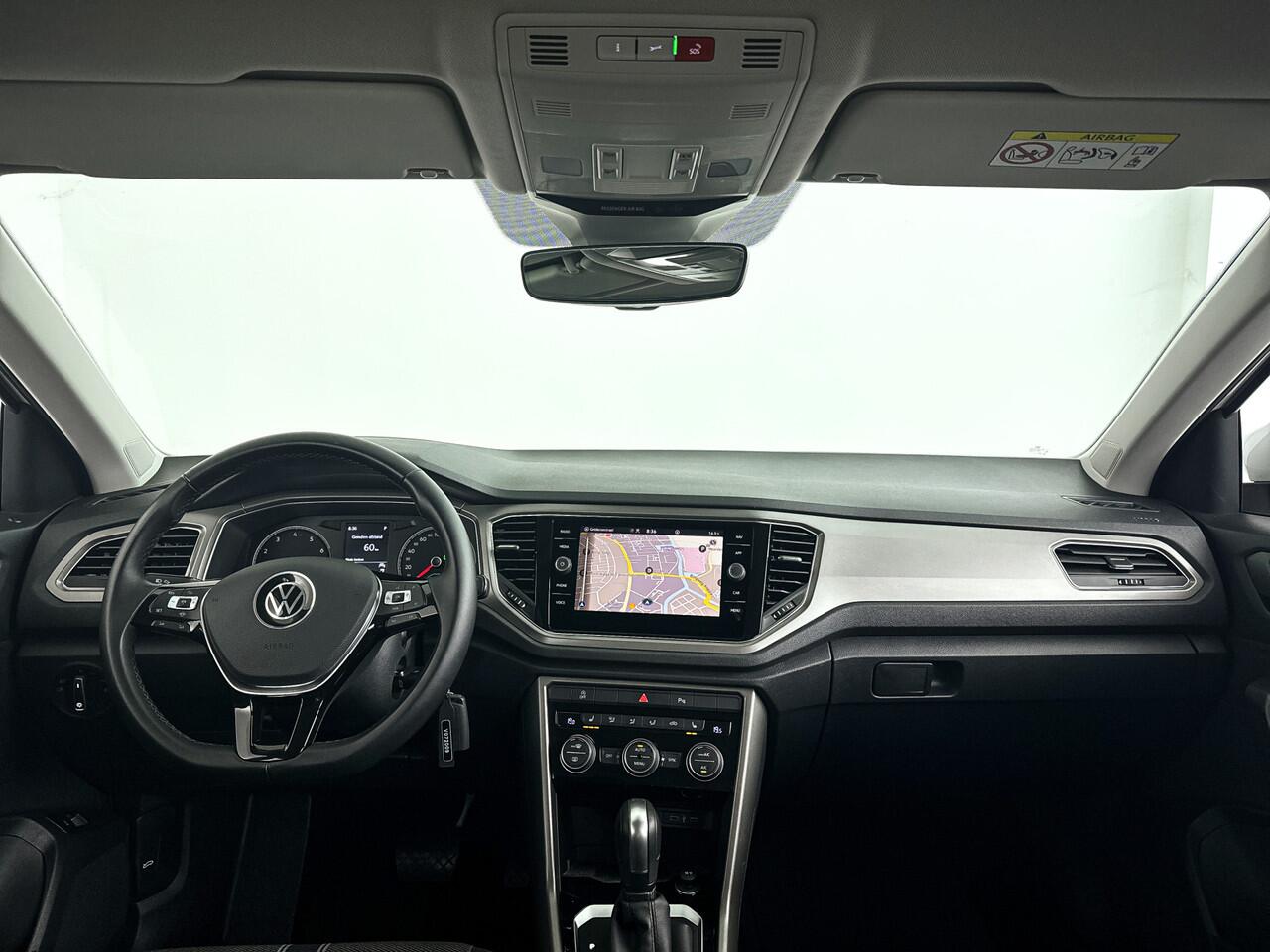 Volkswagen T-Roc 1.5 TSI Style Business | Stoelverwarming | Parkeercamera | Navigatie