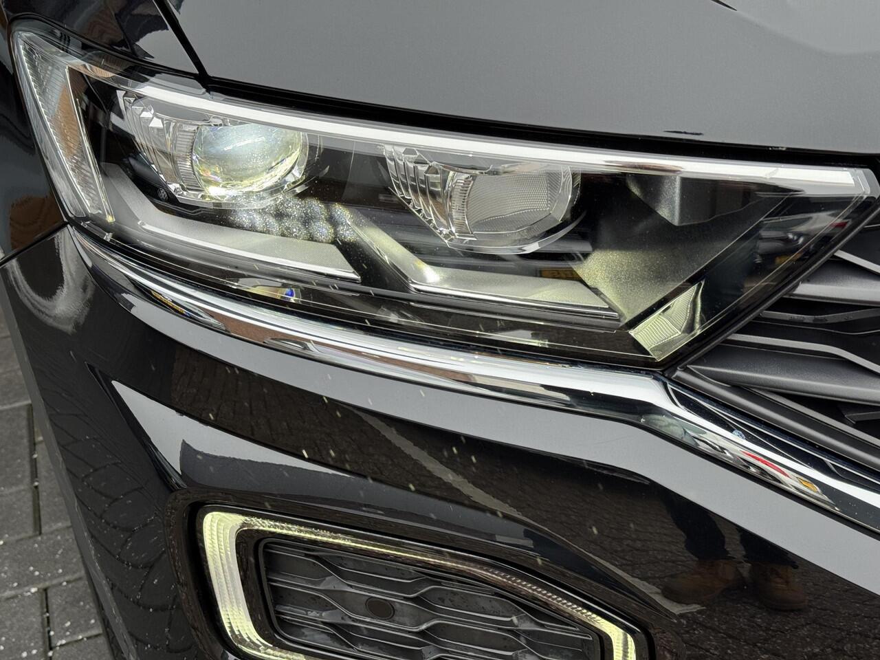 Volkswagen T-Roc 1.5 TSI Sport,Navi,Carpl,Trekh,Cam,Cruise,Led