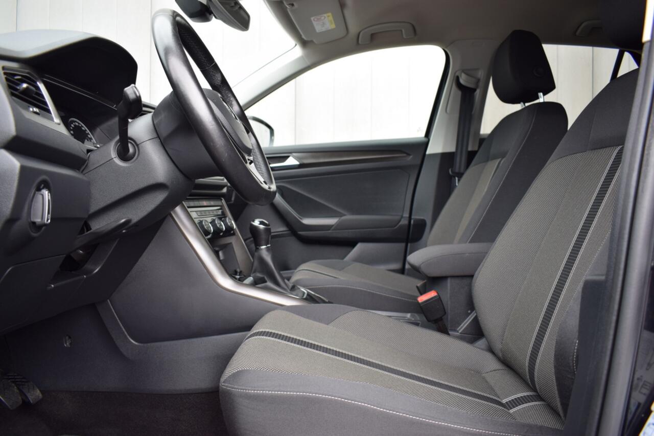 Volkswagen T-Roc 1.5 TSi 150pk Sport LED | Carplay | ECC | Full Map Navi | Adap. Cruise | Volledig Onderhouden!!