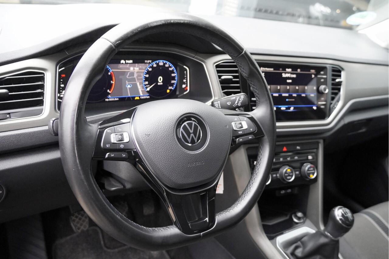 Volkswagen T-Roc 1.0 TSI Style Business BJ2020 Lmv 16" | Led | Pdc | Navi | Elek. achterklep | App-Connect | Virtual cockpit | Climate control | Cruise control | Extra getint glas