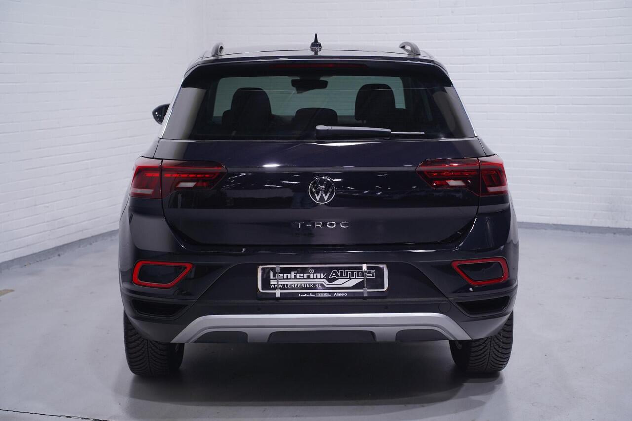Volkswagen T-Roc 1.0 TSI Life Apple Carplay Clima PDC v+a Led koplampen Virtual cockpit Stoelverwarming
