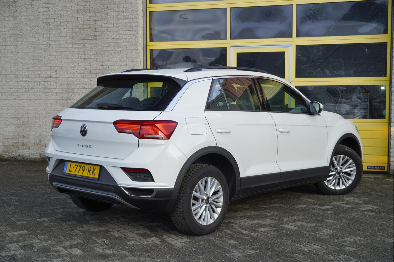 Volkswagen T-Roc 1.5 TSI 150PK! Style BJ2021 Lmv 16" | Led | Pdc | Navi | App-Connect | Climate control | Cruise control | Getint glas