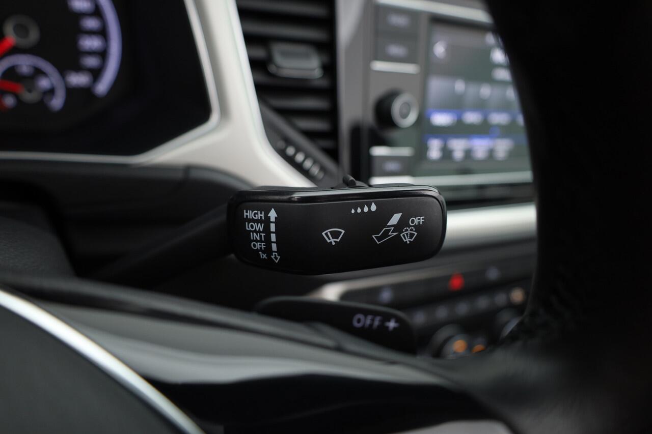 Volkswagen T-Roc Cabrio 1.5 TSI Style DSG | Apple CarPlay & Android Auto | Stoelverw | Adapt. Cruise | PDC V+A