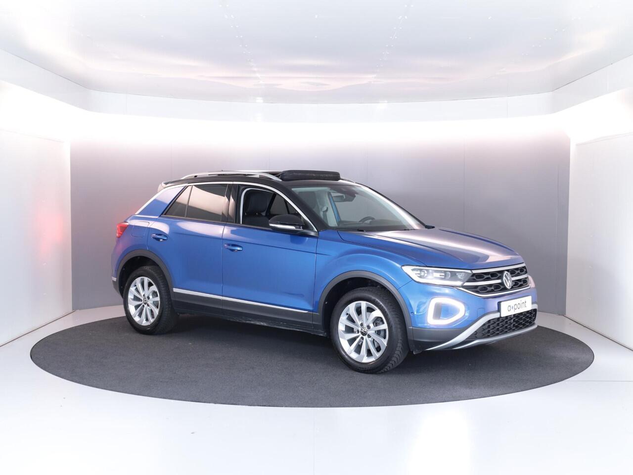 Volkswagen T-Roc 1.5 TSI Style 150 PK DSG | Verlengde garantie | Panorama dak | Keyless entry | Parkeer camera | El. achterklep |