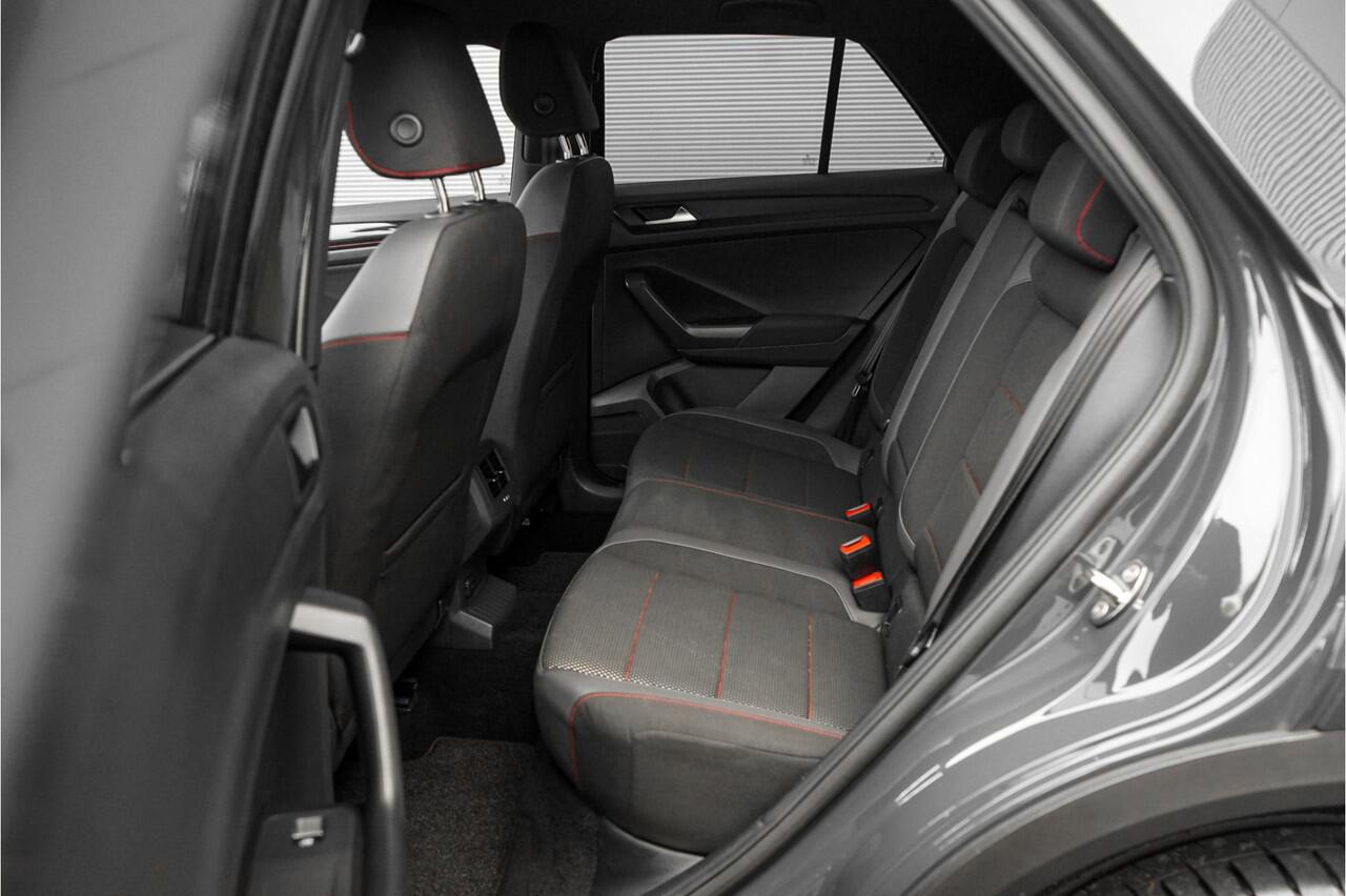 Volkswagen T-Roc 1.5 TSI 150PK DSG R-Line Beats 19"