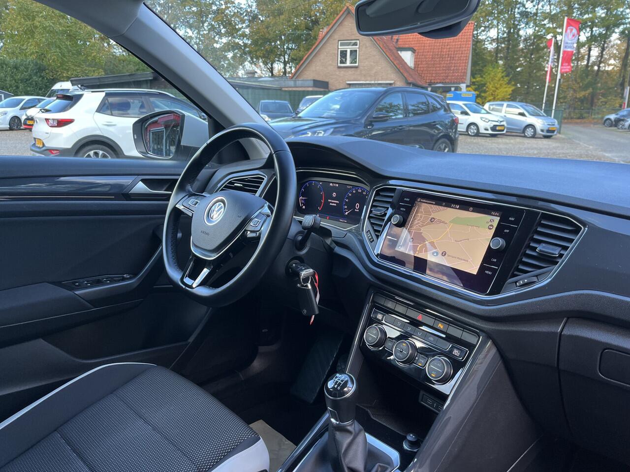 Volkswagen T-Roc 1.5 TSI Sport Orig. Nederlands/Dealer Onderhouden