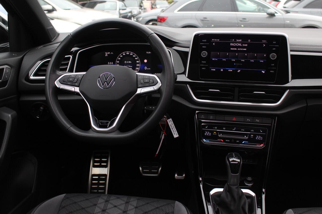 Volkswagen T-Roc 1.5 TSI R-Line Business / Panoramadak / Camera / Navigatie / Blackpack / 19'' / DAB / Stoelverwarming / ACC