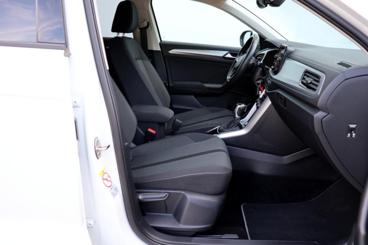 Volkswagen T-Roc 1.5 TSI DSG Life - 150 pk **Carplay / Led / ACC