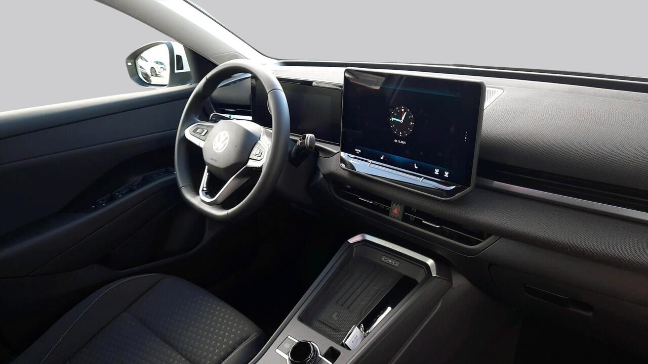 Volkswagen T-Roc 1.5 eTsi Life First Edition | 18" Huntsville Black | Comfortpakket | DEMO |