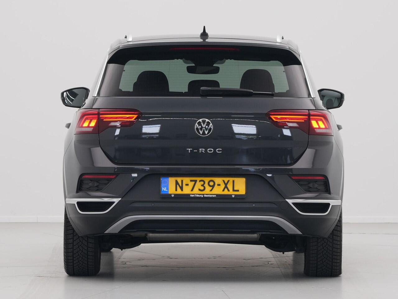 Volkswagen T-Roc 1.5 TSI 150pk DSG Sport Camera Navigatie Acc Carplay