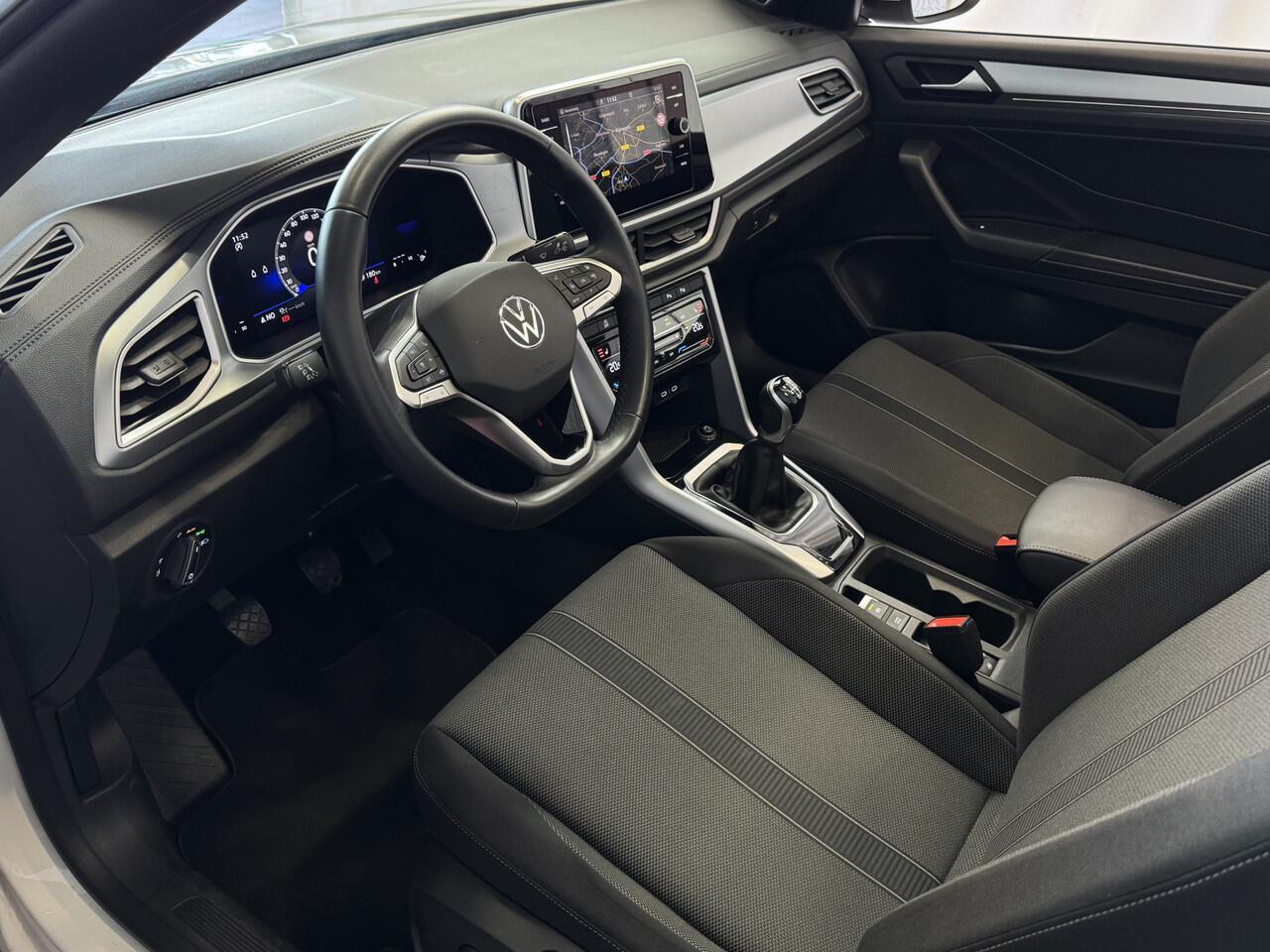 Volkswagen T-Roc Cabrio TSI VIR.COCKPIT CARPLAY NAVI IQ.LED STOEL/STUUR.VERW DAB ADAP.CRUISE 05/2024 ?Top Auto's Wijchen? 170 Nieuwe en bijna nieuwe Auto's met : Benzine / PHEV / Plug in hybrid / Hybrid / Mild hybrid / HEV /Keuze uit R-Line / Style / Life etc