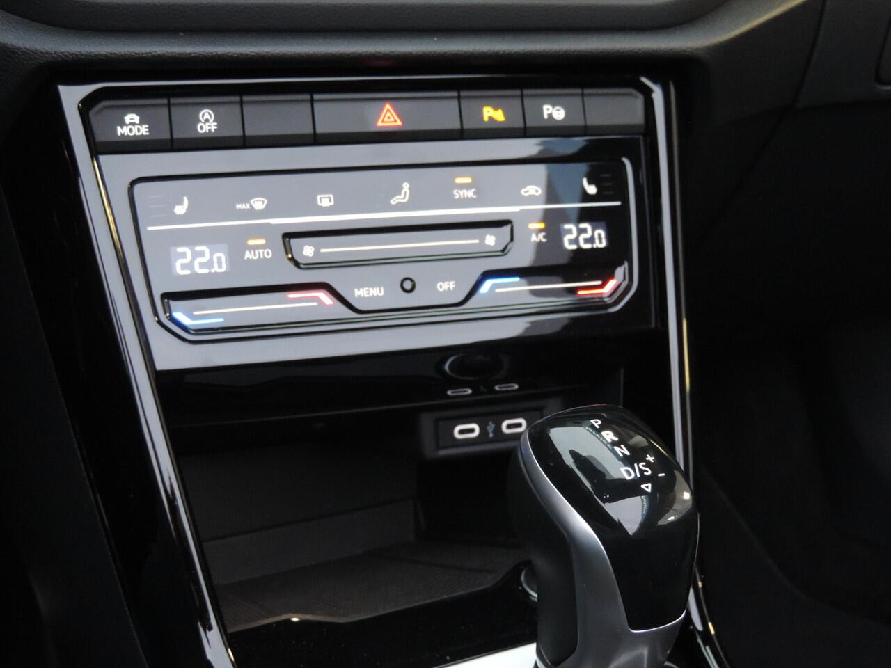 Volkswagen T-Roc Cabrio 1.5 TSI R-Line DSG (Nw. model) - IQ Drive Pakket | Camera | Beats | Travel Assist | Sportpakket | CarPlay