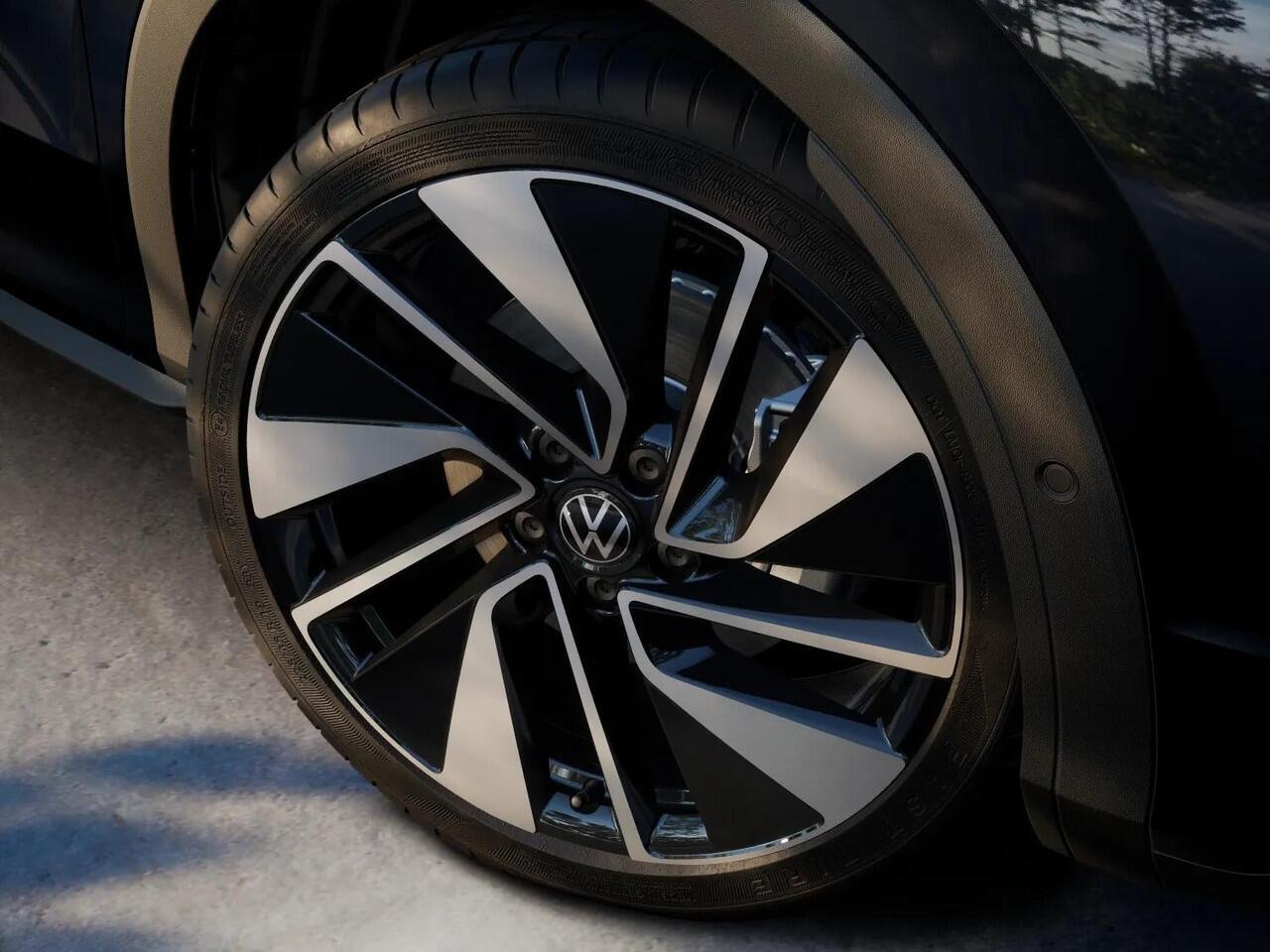 Volkswagen T-Roc Style First Edition 1.5 eTSI 85 kW / 116 PK SUV 7 | Assistance Pakket | Trekhaak | Elek. achterklep | Velgen 'Vancouver', 19 inch lichtmetaal