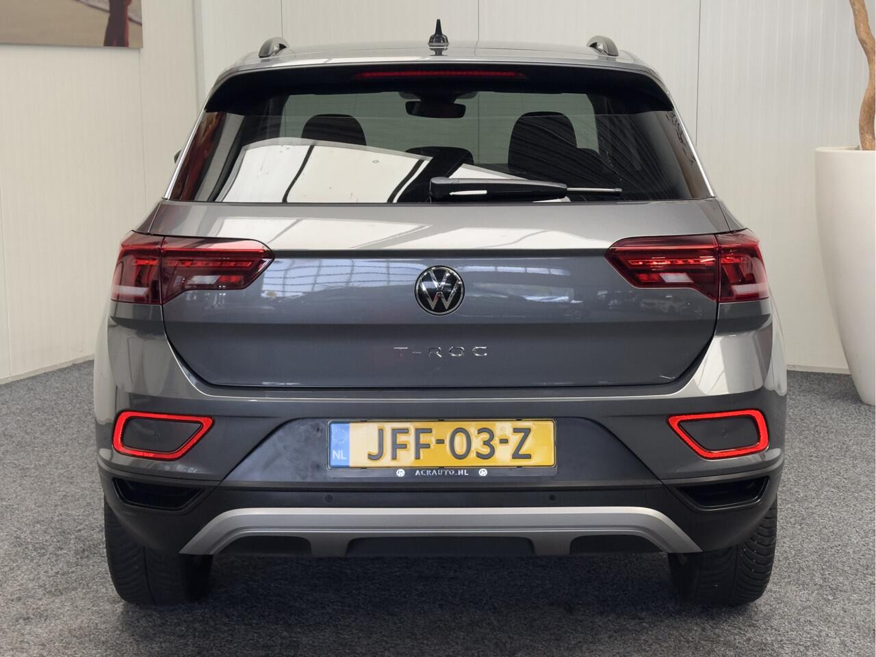 Volkswagen T-Roc 1.0 TSI STYLE NAVIGATIE CLIMATE CONTROL STOELVERWARMING BLUETOOTH TELEFOON RIJSTROOKSENSOREN PDC ZEER MOOI !! 3010