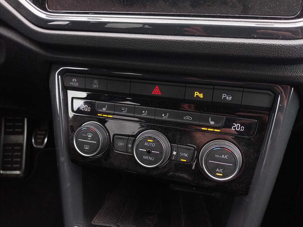 Volkswagen T-Roc 1.5 TSI 150 PK Sport Business R Line VIRTUAL COCKPIT ADAPT CRUISE CAMERA PARK ASSIST HALF LEER LED NAVI ECC TREKHAAK