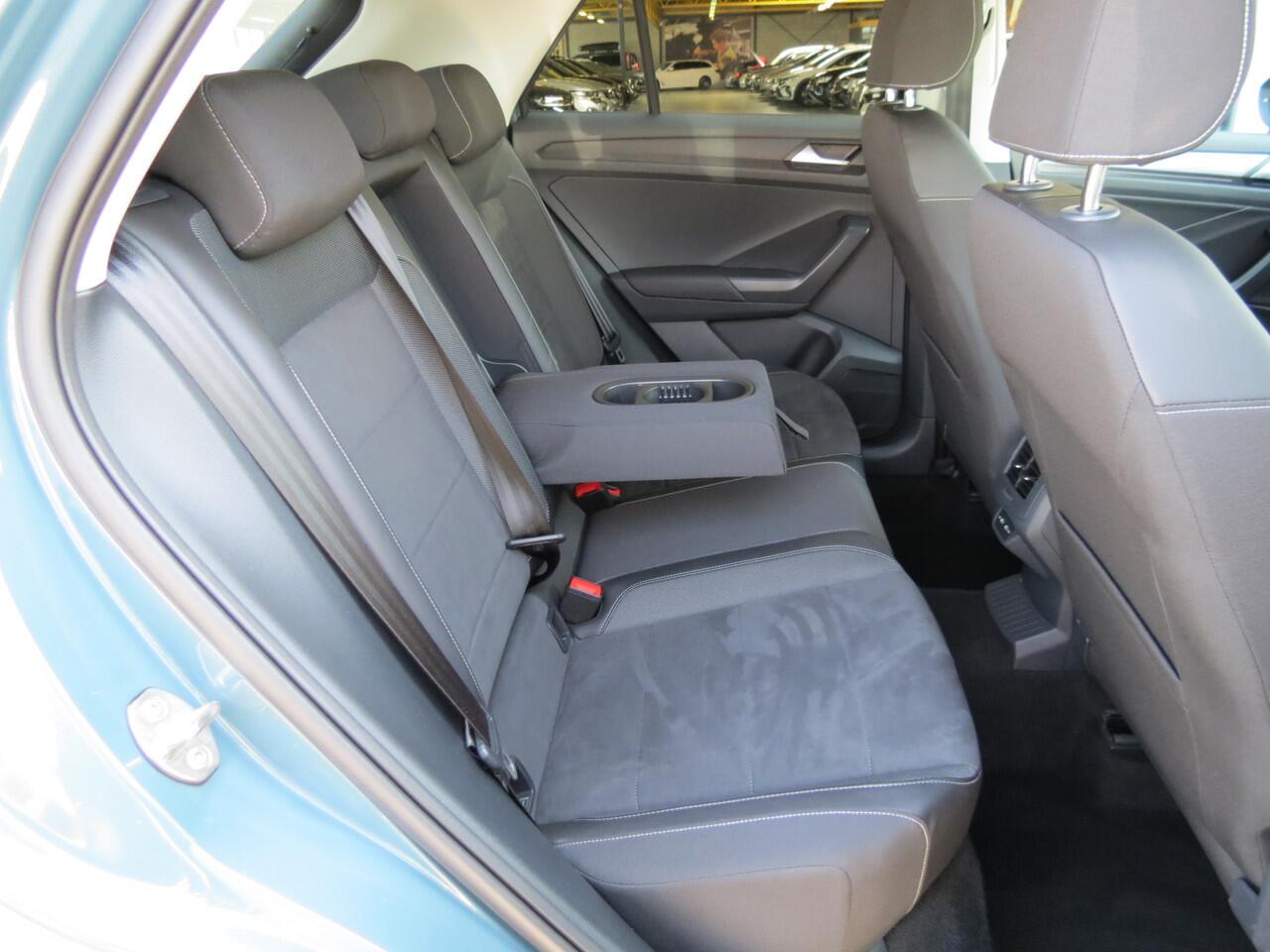 Volkswagen T-Roc 1.0 TSI Style -110pk- | Navi | Matrix LED | ErgoActive Stoel | Digitale Cockpit Pro | Rijklaarprijs incl. 1 jaar Bovag garantie