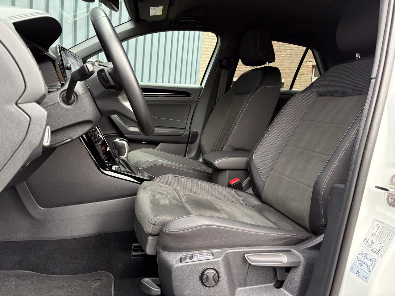 Volkswagen T-Roc 1.5 TSI 150Pk R-Line Business | Black Style | Keyless | IQ Light | 19'' | Trekhaak afnb. | Camera | Side Assist | Prijs Rijklaar!!