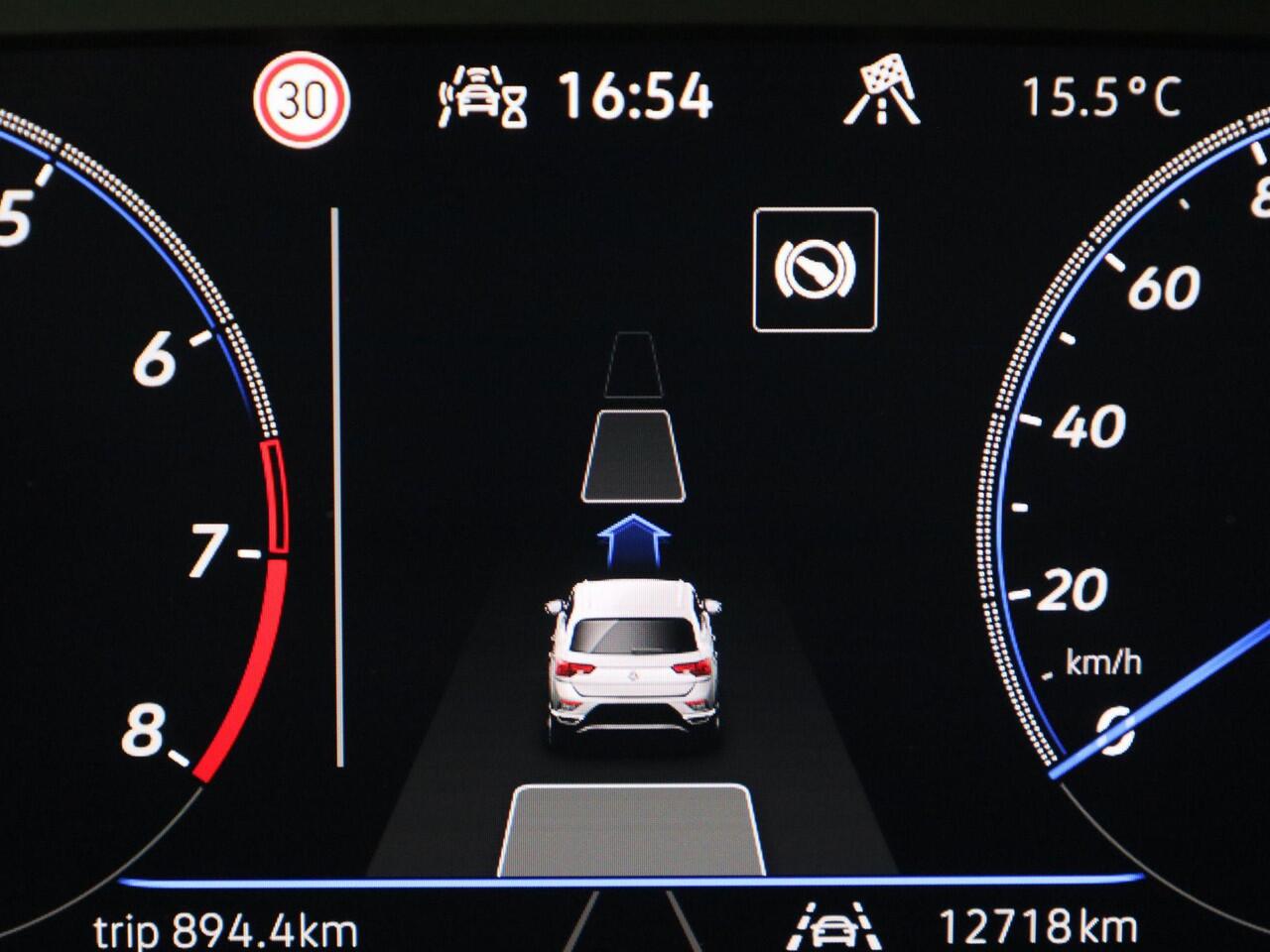 Volkswagen T-Roc 1.5TSI/150PK R-Line DSG · Apple/Android Car Play · Camera + Parkeersensoren · Stoelverwarming · Garantie t/m 27-03-2027